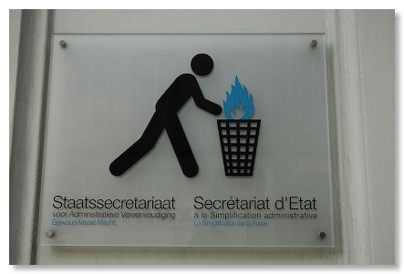Plaque du secr. d'Etat à la simplification administrative